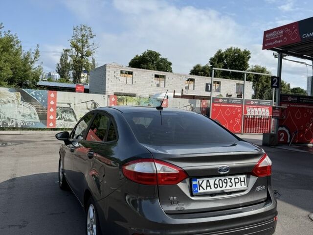 Сірий Форд Фієста, об'ємом двигуна 1.6 л та пробігом 182 тис. км за 7799 $, фото 2 на Automoto.ua