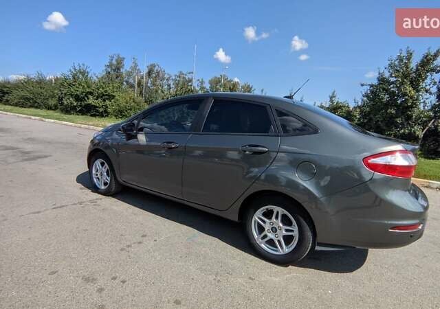 Сірий Форд Фієста, об'ємом двигуна 1.6 л та пробігом 90 тис. км за 7900 $, фото 14 на Automoto.ua