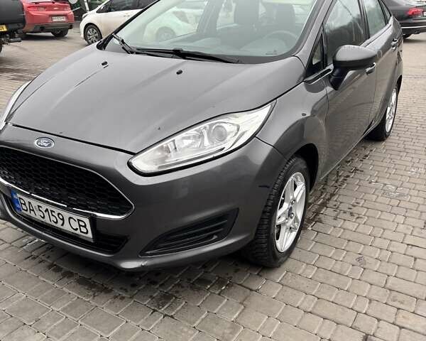 Серый Форд Фиеста, объемом двигателя 1.6 л и пробегом 81 тыс. км за 7700 $, фото 2 на Automoto.ua