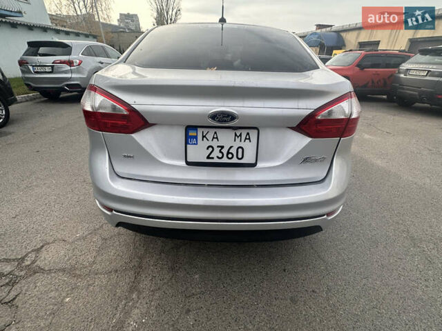 Серый Форд Фиеста, объемом двигателя 1.6 л и пробегом 82 тыс. км за 7600 $, фото 5 на Automoto.ua
