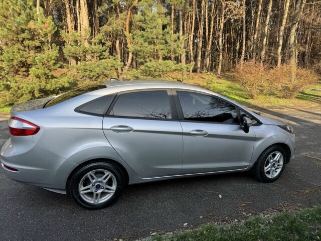 Сірий Форд Фієста, об'ємом двигуна 1.6 л та пробігом 142 тис. км за 6990 $, фото 5 на Automoto.ua