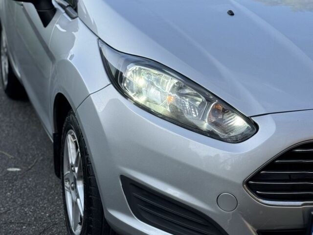 Сірий Форд Фієста, об'ємом двигуна 1.6 л та пробігом 142 тис. км за 6990 $, фото 2 на Automoto.ua