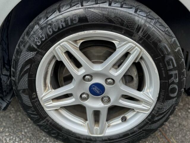 Сірий Форд Фієста, об'ємом двигуна 1.6 л та пробігом 142 тис. км за 6990 $, фото 21 на Automoto.ua