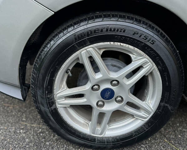 Сірий Форд Фієста, об'ємом двигуна 1.6 л та пробігом 142 тис. км за 6700 $, фото 21 на Automoto.ua