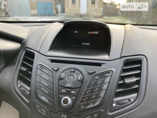 Сірий Форд Фієста, об'ємом двигуна 1.6 л та пробігом 106 тис. км за 8100 $, фото 17 на Automoto.ua