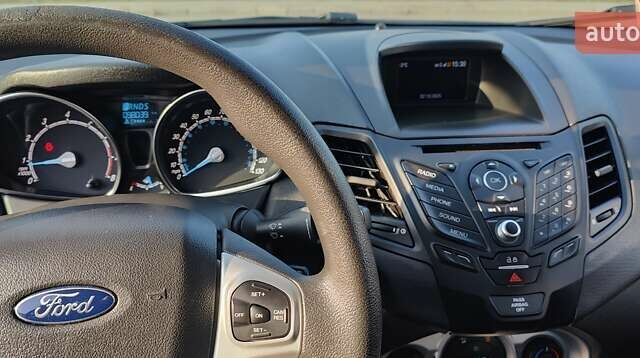 Сірий Форд Фієста, об'ємом двигуна 1.6 л та пробігом 90 тис. км за 8800 $, фото 1 на Automoto.ua