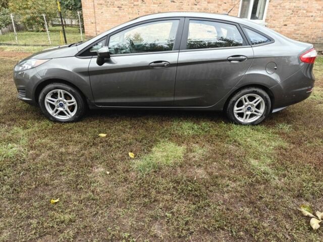 Сірий Форд Фієста, об'ємом двигуна 1.6 л та пробігом 131 тис. км за 9500 $, фото 2 на Automoto.ua