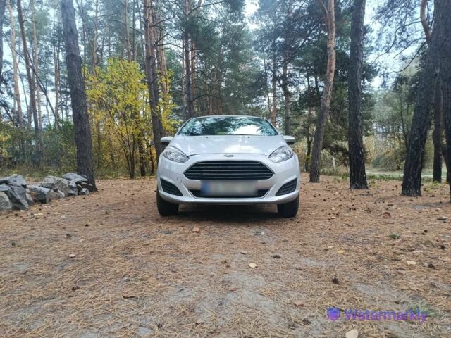 Форд Фиеста 2018 в Царичанке на Automoto.ua Серый Форд Фиеста, объемом двигателя 1.6 л и пробегом 70 тыс. км за 9533 $, фото 1 на Automoto.ua