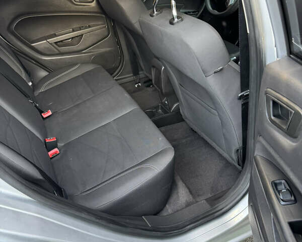 Сірий Форд Фієста, об'ємом двигуна 1.6 л та пробігом 142 тис. км за 6700 $, фото 18 на Automoto.ua
