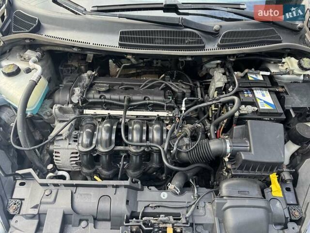 Сірий Форд Фієста, об'ємом двигуна 1.6 л та пробігом 78 тис. км за 6800 $, фото 21 на Automoto.ua