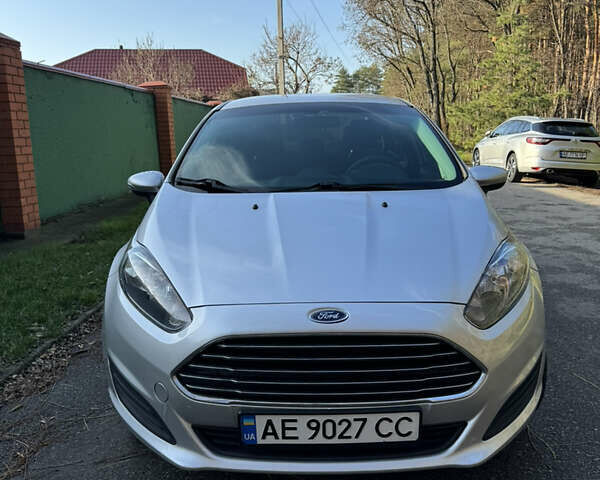 Сірий Форд Фієста, об'ємом двигуна 1.6 л та пробігом 142 тис. км за 6700 $, фото 2 на Automoto.ua