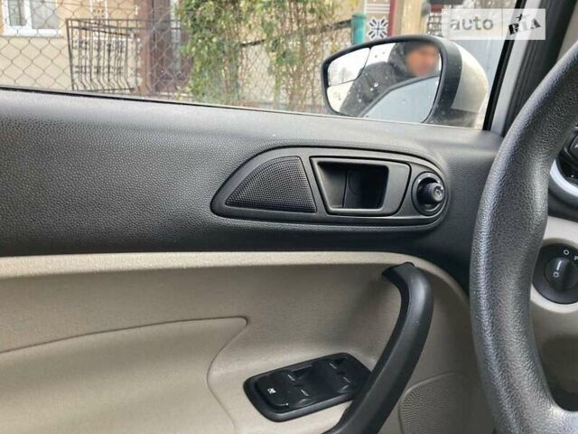 Сірий Форд Фієста, об'ємом двигуна 1.6 л та пробігом 106 тис. км за 8100 $, фото 15 на Automoto.ua