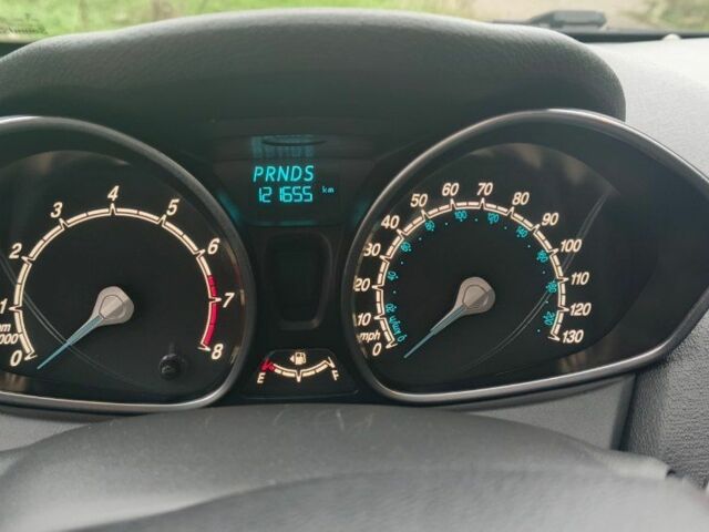 Сірий Форд Фієста, об'ємом двигуна 1.6 л та пробігом 121 тис. км за 6500 $, фото 5 на Automoto.ua