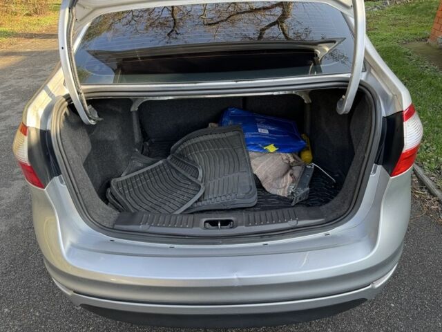 Сірий Форд Фієста, об'ємом двигуна 1.6 л та пробігом 142 тис. км за 6990 $, фото 12 на Automoto.ua