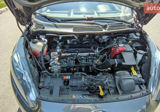Сірий Форд Фієста, об'ємом двигуна 1.6 л та пробігом 90 тис. км за 7900 $, фото 17 на Automoto.ua