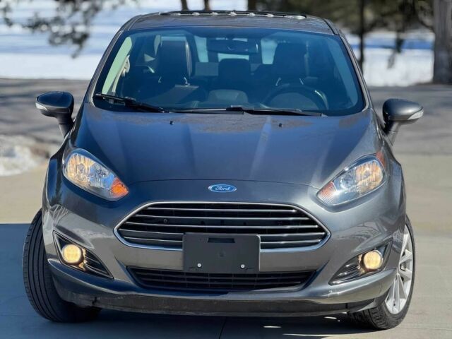 Серый Форд Фиеста, объемом двигателя 1.6 л и пробегом 50 тыс. км за 3200 $, фото 1 на Automoto.ua