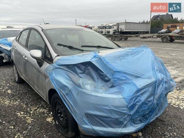 Сірий Форд Фієста, об'ємом двигуна 1.6 л та пробігом 118 тис. км за 5400 $, фото 13 на Automoto.ua