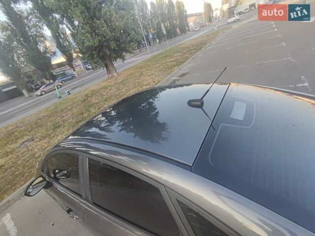 Серый Форд Фиеста, объемом двигателя 1.6 л и пробегом 37 тыс. км за 10100 $, фото 9 на Automoto.ua