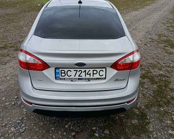 Сірий Форд Фієста, об'ємом двигуна 1.6 л та пробігом 88 тис. км за 8750 $, фото 13 на Automoto.ua