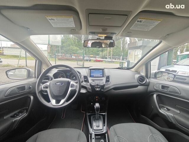 Серый Форд Фиеста, объемом двигателя 1.6 л и пробегом 87 тыс. км за 9000 $, фото 16 на Automoto.ua
