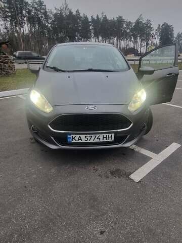 Сірий Форд Фієста, об'ємом двигуна 1.6 л та пробігом 178 тис. км за 9700 $, фото 3 на Automoto.ua