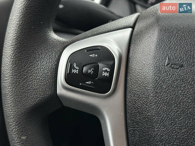 Сірий Форд Фієста, об'ємом двигуна 1.6 л та пробігом 77 тис. км за 10500 $, фото 41 на Automoto.ua