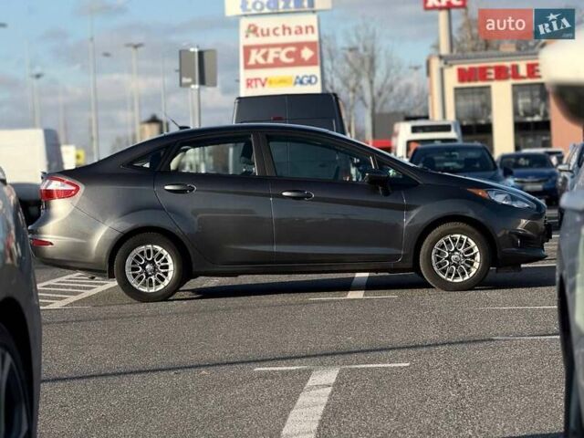 Серый Форд Фиеста, объемом двигателя 1.6 л и пробегом 95 тыс. км за 7800 $, фото 1 на Automoto.ua