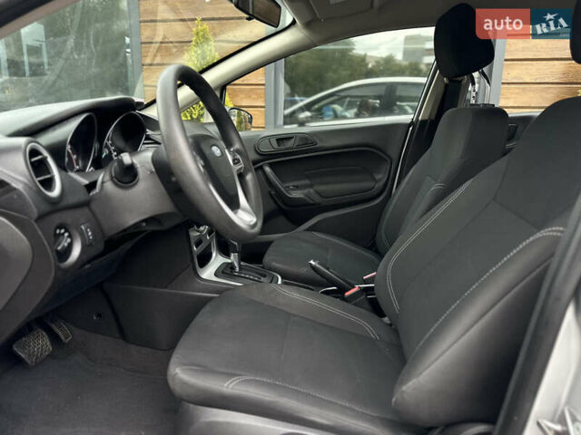 Сірий Форд Фієста, об'ємом двигуна 1.6 л та пробігом 77 тис. км за 10500 $, фото 33 на Automoto.ua