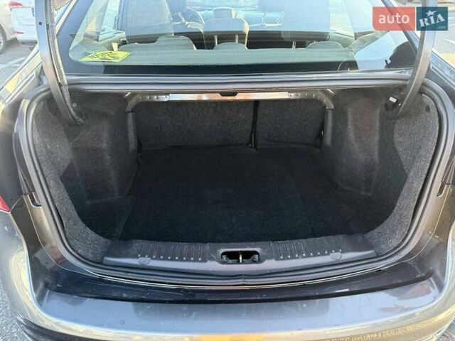 Серый Форд Фиеста, объемом двигателя 1.6 л и пробегом 95 тыс. км за 7800 $, фото 10 на Automoto.ua