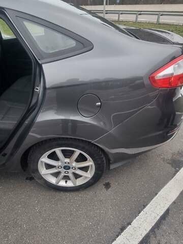 Сірий Форд Фієста, об'ємом двигуна 1.6 л та пробігом 178 тис. км за 9700 $, фото 9 на Automoto.ua