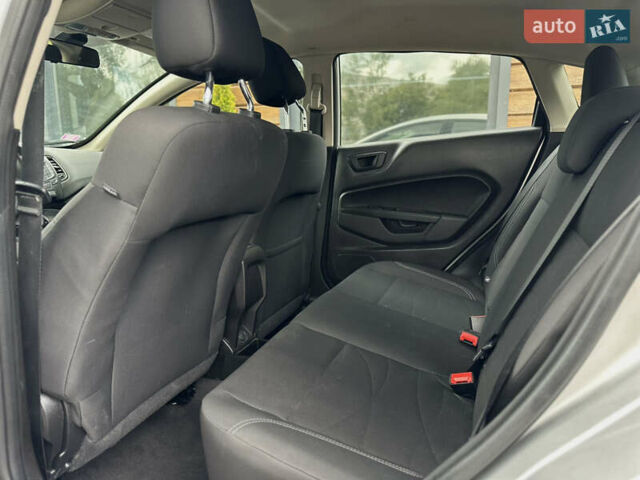 Сірий Форд Фієста, об'ємом двигуна 1.6 л та пробігом 77 тис. км за 10500 $, фото 58 на Automoto.ua