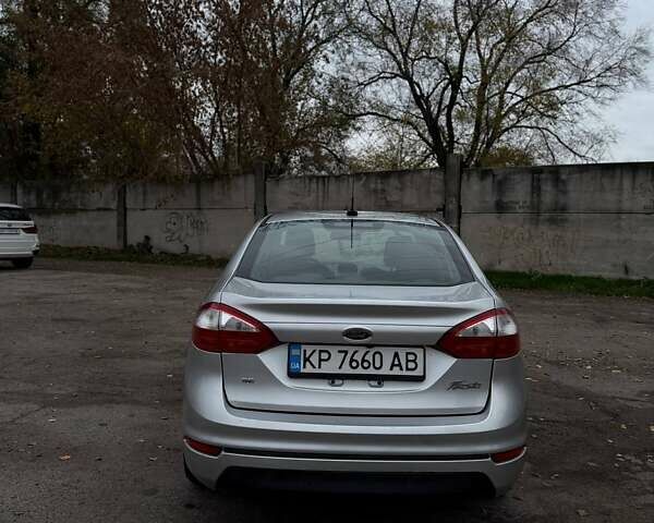 Серый Форд Фиеста, объемом двигателя 1.6 л и пробегом 99 тыс. км за 9500 $, фото 11 на Automoto.ua