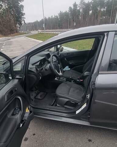 Сірий Форд Фієста, об'ємом двигуна 1.6 л та пробігом 178 тис. км за 9700 $, фото 6 на Automoto.ua