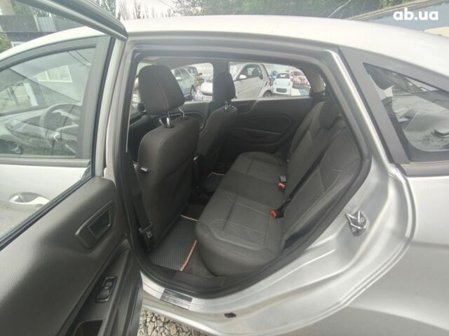 Серый Форд Фиеста, объемом двигателя 1.6 л и пробегом 87 тыс. км за 9000 $, фото 10 на Automoto.ua