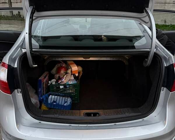 Серый Форд Фиеста, объемом двигателя 1.6 л и пробегом 99 тыс. км за 9500 $, фото 14 на Automoto.ua