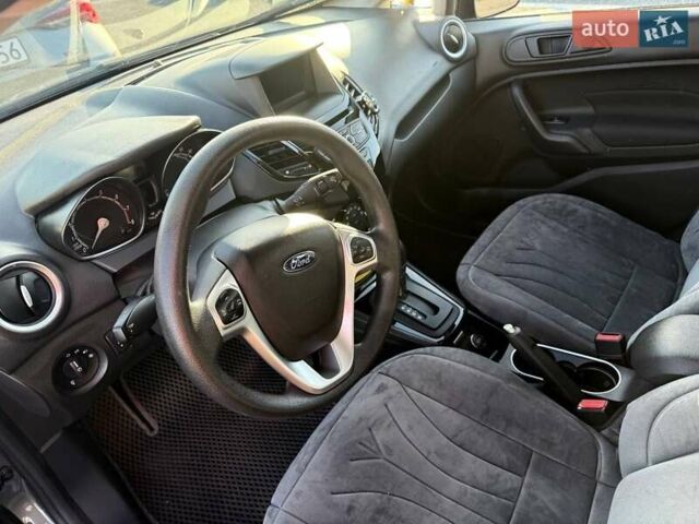 Серый Форд Фиеста, объемом двигателя 1.6 л и пробегом 95 тыс. км за 7800 $, фото 13 на Automoto.ua