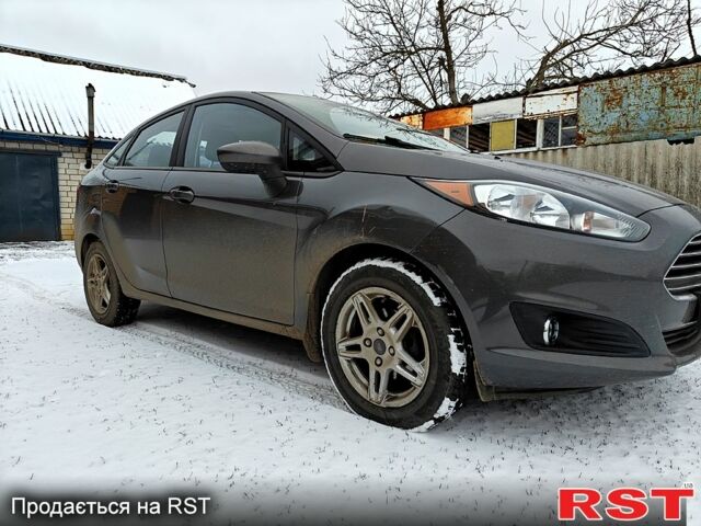 Серый Форд Фиеста, объемом двигателя 1.6 л и пробегом 132 тыс. км за 9500 $, фото 3 на Automoto.ua