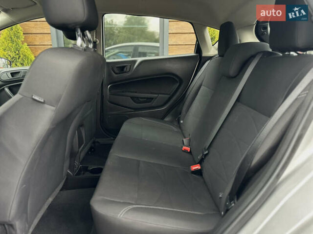 Сірий Форд Фієста, об'ємом двигуна 1.6 л та пробігом 77 тис. км за 10500 $, фото 57 на Automoto.ua