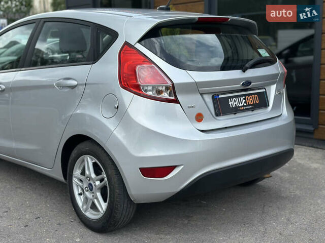 Сірий Форд Фієста, об'ємом двигуна 1.6 л та пробігом 77 тис. км за 10500 $, фото 16 на Automoto.ua