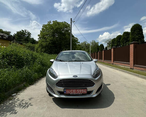 Серый Форд Фиеста, объемом двигателя 1.6 л и пробегом 139 тыс. км за 8290 $, фото 3 на Automoto.ua