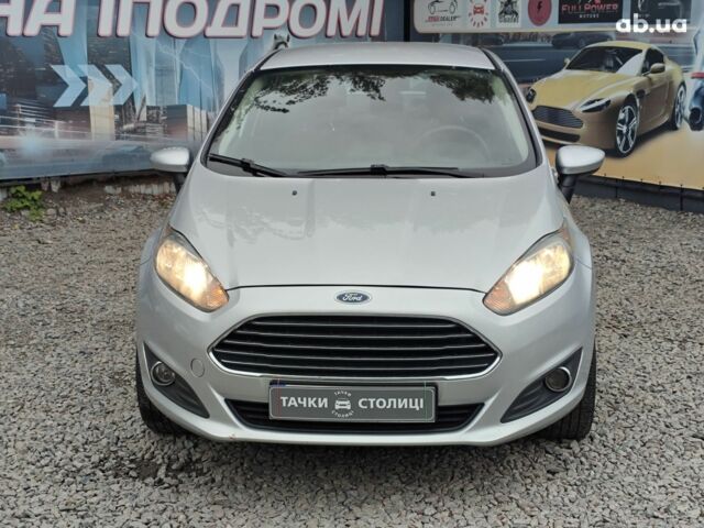 Серый Форд Фиеста, объемом двигателя 1.6 л и пробегом 87 тыс. км за 9000 $, фото 1 на Automoto.ua