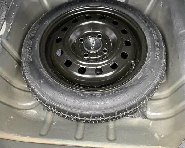 Форд Фиеста 2019 в Виннице на Automoto.ua Серый Форд Фиеста, объемом двигателя 1.6 л и пробегом 173 тыс. км за 9299 $, фото 11 на Automoto.ua