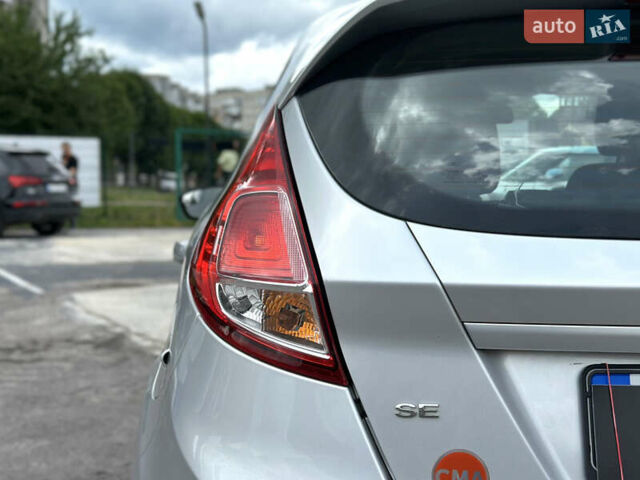 Сірий Форд Фієста, об'ємом двигуна 1.6 л та пробігом 77 тис. км за 10500 $, фото 17 на Automoto.ua