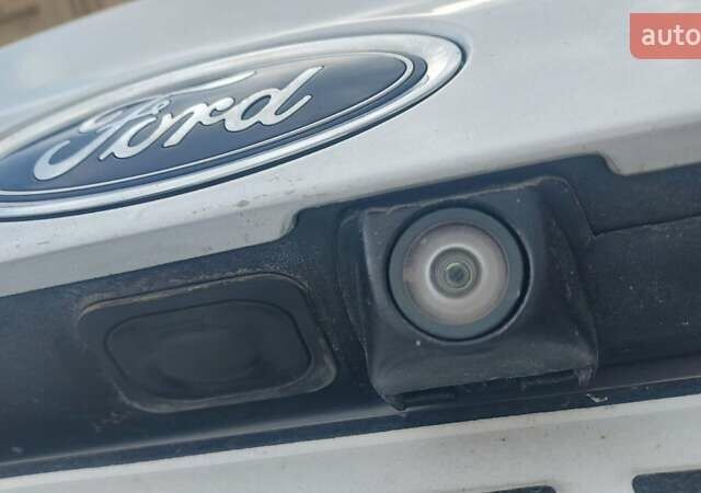 Серый Форд Фиеста, объемом двигателя 1.6 л и пробегом 111 тыс. км за 8700 $, фото 12 на Automoto.ua