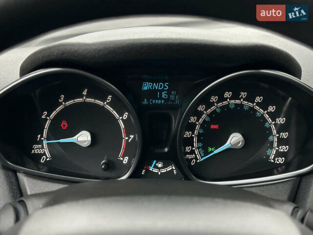 Сірий Форд Фієста, об'ємом двигуна 1.6 л та пробігом 77 тис. км за 10500 $, фото 40 на Automoto.ua