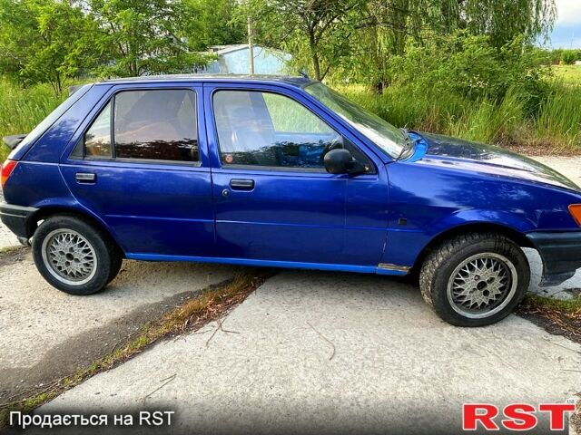 Синий Форд Фиеста, объемом двигателя 1.1 л и пробегом 200 тыс. км за 1200 $, фото 3 на Automoto.ua