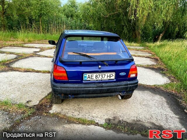 Синий Форд Фиеста, объемом двигателя 1.1 л и пробегом 200 тыс. км за 1200 $, фото 4 на Automoto.ua