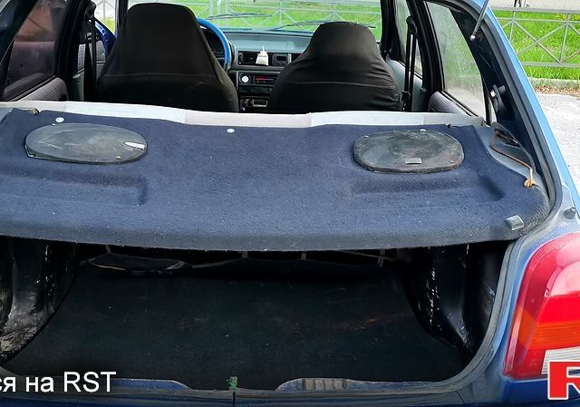 Синий Форд Фиеста, объемом двигателя 1.1 л и пробегом 290 тыс. км за 1350 $, фото 7 на Automoto.ua