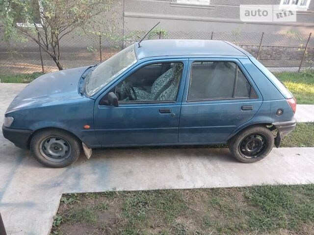 Синий Форд Фиеста, объемом двигателя 1.8 л и пробегом 35 тыс. км за 1400 $, фото 3 на Automoto.ua