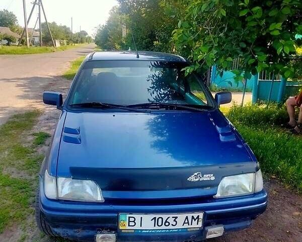 Синий Форд Фиеста, объемом двигателя 1.1 л и пробегом 120 тыс. км за 1000 $, фото 1 на Automoto.ua